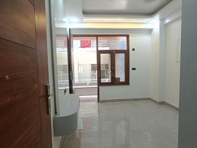 1 BHK Apartment in Sector 73 for resale Noida. The reference number is 19987289