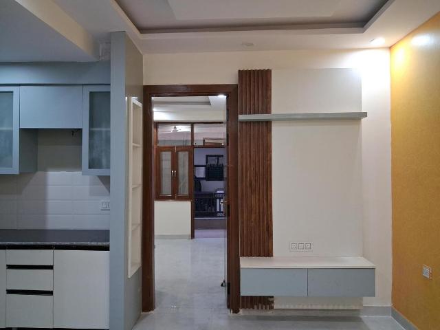 1 BHK Apartment in Sector 73 for resale Noida. The reference number is 20423161