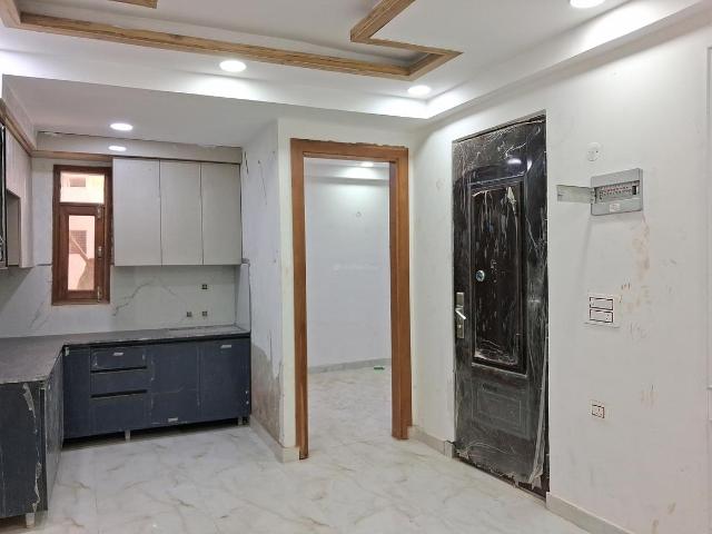 1 BHK Apartment in Sector 73 for resale Noida. The reference number is 20423221