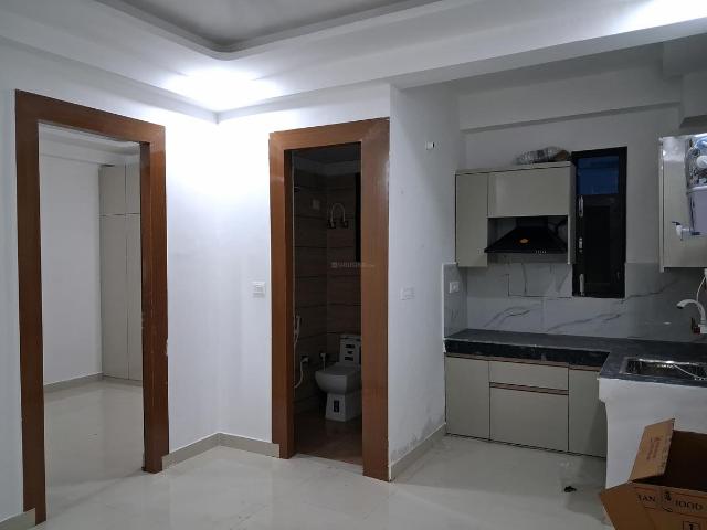 1 BHK Apartment in Sector 72 for resale Noida. The reference number is 20453027