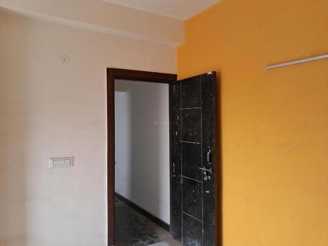 1 BHK Apartment in Sector 74 for resale Noida. The reference number is 20724999