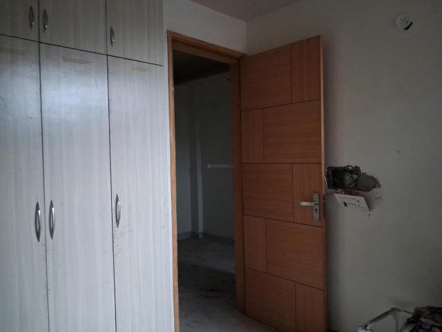 1 BHK Apartment in Sector 73 for resale Noida. The reference number is 20725346