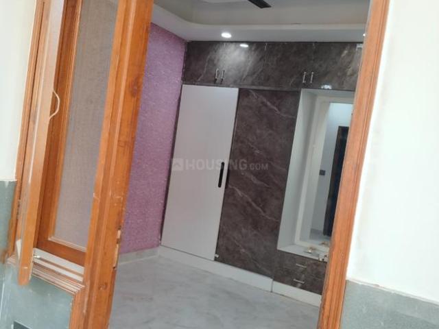 1 BHK Apartment in Sector 73 for resale Noida. The reference number is 20014788