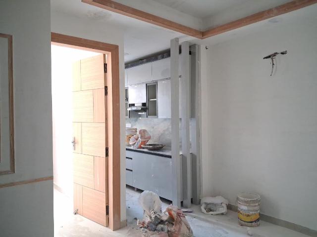 1 BHK Apartment in Sector 73 for resale Noida. The reference number is 20192710