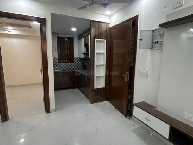 1 BHK Apartment in Sector 73 for resale Noida. The reference number is 20398847
