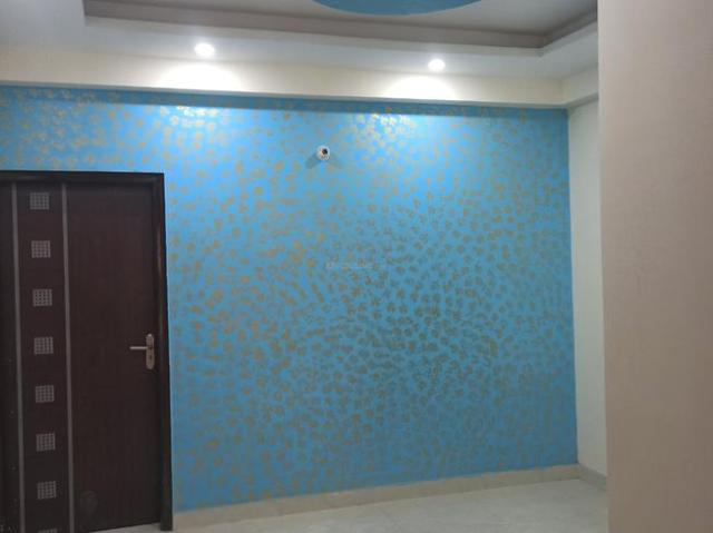 1 BHK Apartment in Sector 73 for resale Noida. The reference number is 9854749