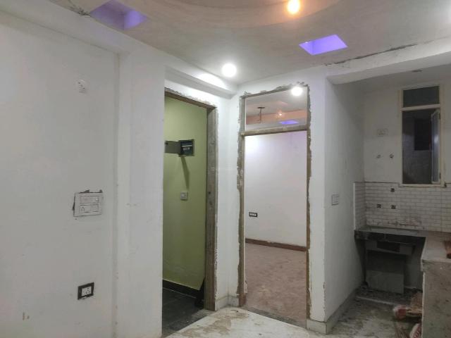 1 BHK Apartment in Sector 89 for resale Noida. The reference number is 18746744