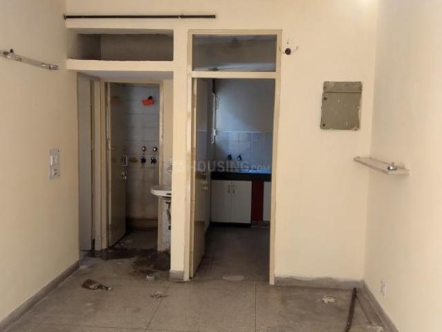 1 BHK Apartment in Sector 82 for resale Noida. The reference number is 20066077