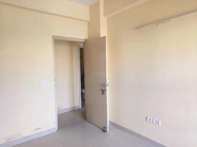 1 BHK Apartment in Sector 92 for resale Gurgaon. The reference number is 18677896