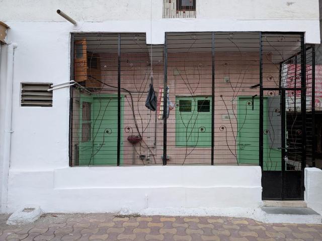 1 BHK Apartment in Shahibaug for rent Ahmedabad. The reference number is 20445395