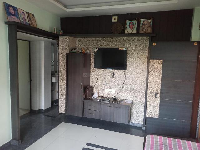 1 BHK Apartment in Shahibaug for resale Ahmedabad. The reference number is 17870074