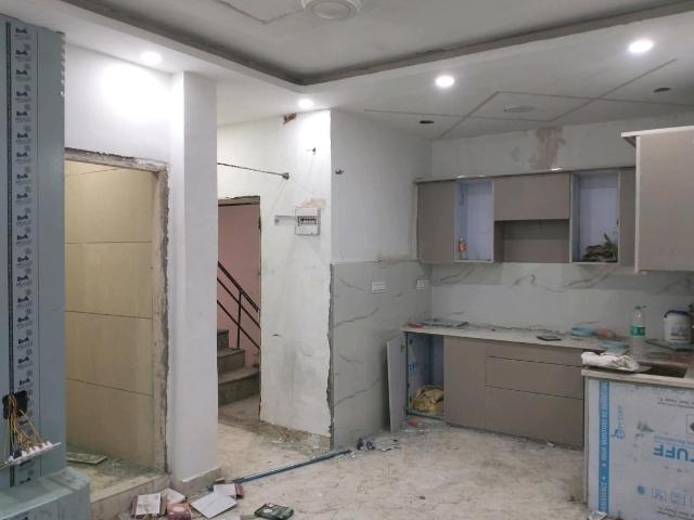 1 BHK Apartment in Shalimar Garden for resale Ghaziabad. The reference number is 20754858