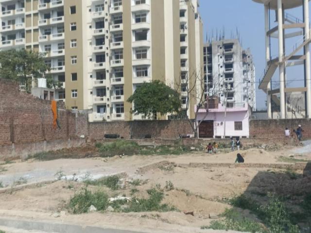 1 BHK Apartment in Shastripuram for resale Agra. The reference number is 20803333