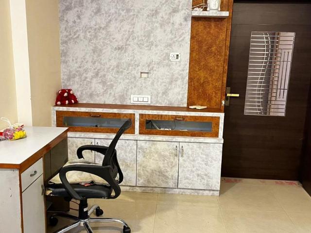 1 BHK Apartment in Shela for rent Ahmedabad. The reference number is 19935553
