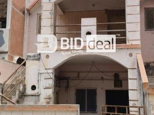 1 BHK Apartment in Sikka for resale Jamnagar. The reference number is 20724846
