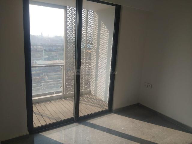 1 BHK Apartment in Sion for resale Mumbai. The reference number is 18411347