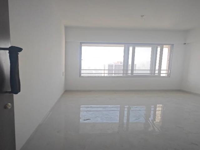 1 BHK Apartment in Sion for resale Mumbai. The reference number is 19790042