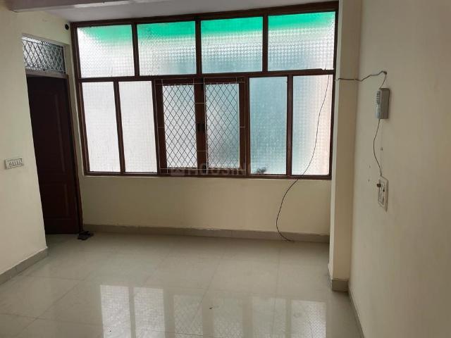 1 BHK Apartment in Sri Niwaspuri for rent New Delhi. The reference number is 20663780