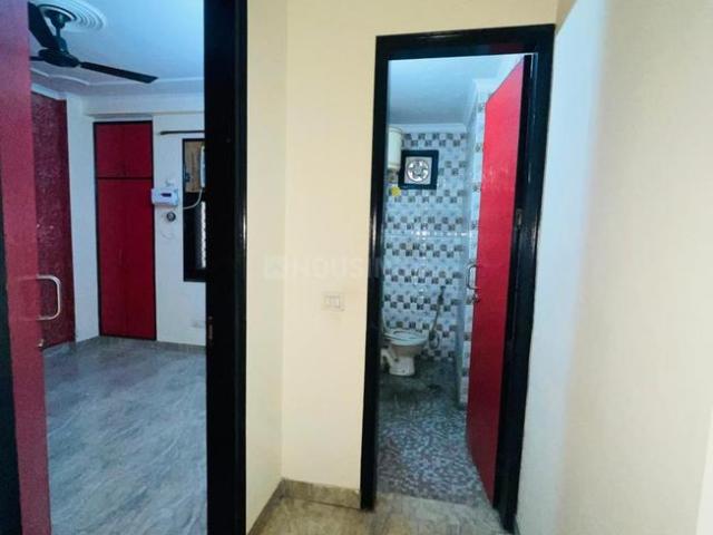 1 BHK Apartment in Sultanpur for rent New Delhi. The reference number is 20485900