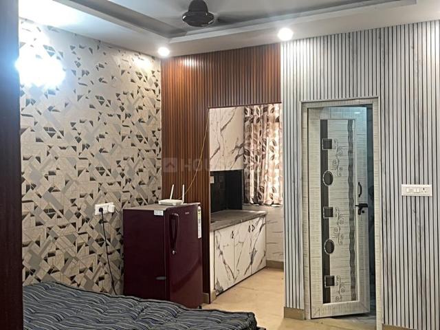 1 BHK Apartment in Patel Nagar for rent New Delhi. The reference number is 17279557