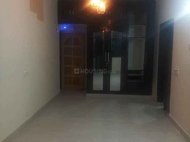 1 BHK Apartment in Patparganj for rent New Delhi. The reference number is 19916615