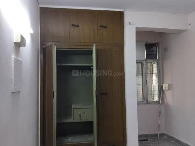 1 BHK Apartment in Patparganj for rent New Delhi. The reference number is 19394784