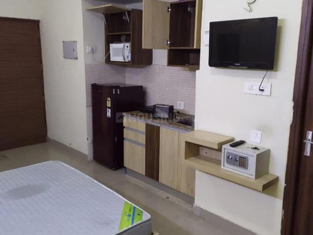 1 BHK Apartment in Phase 2 for rent Noida. The reference number is 19669146