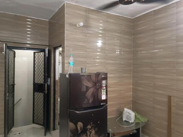 1 BHK Apartment in Pitampura for rent New Delhi. The reference number is 18169303
