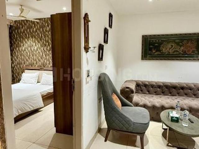 1 BHK Apartment in Picnic Garden for rent Kolkata. The reference number is 20772573