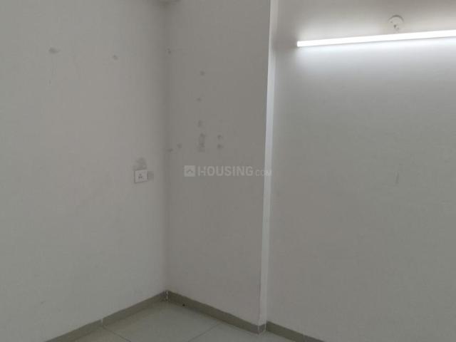 1 BHK Apartment in Wave City for rent Ghaziabad. The reference number is 19214509