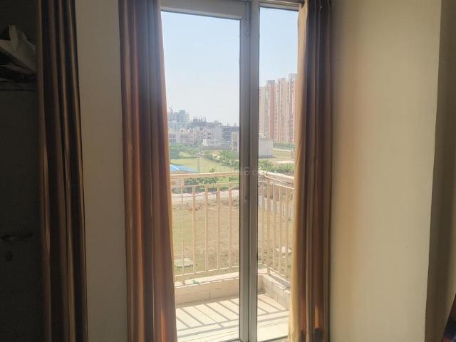 1 BHK Apartment in Wave City for resale Ghaziabad. The reference number is 17108077