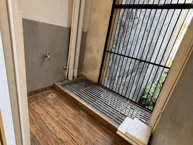 1 BHK Apartment in Wave City for resale Ghaziabad. The reference number is 19307866
