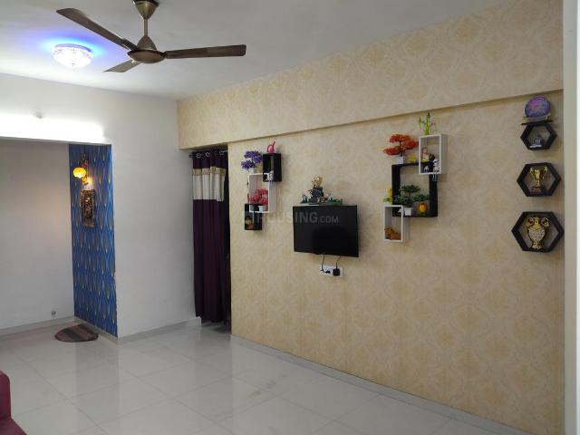 1 BHK Apartment in Wakad for rent Pune. The reference number is 18185157