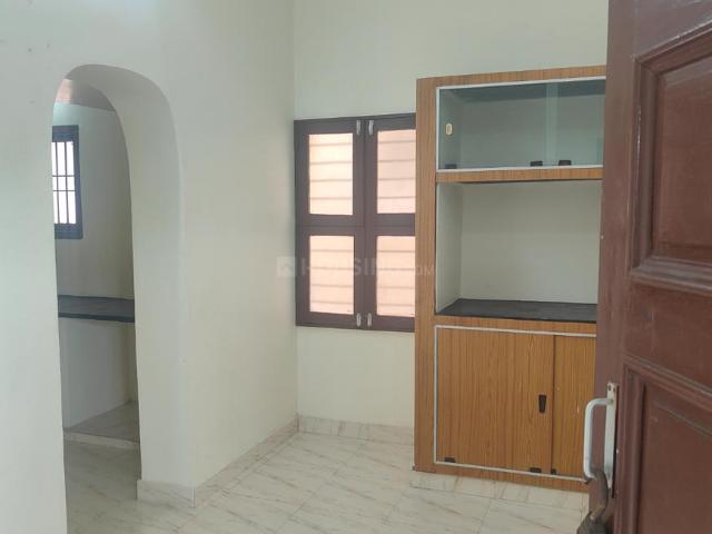 1 BHK Apartment in Thiruvanmiyur for rent Chennai. The reference number is 20741770
