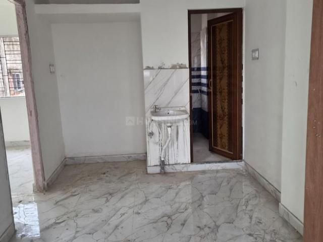 1 BHK Apartment in Tiljala for resale Kolkata. The reference number is 20637263