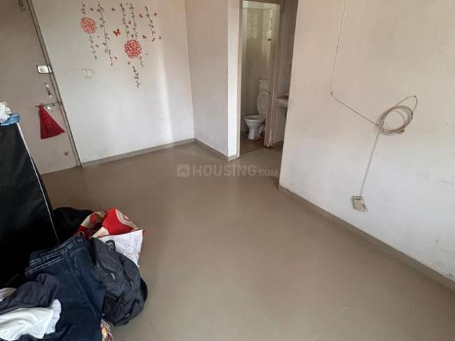 1 BHK Apartment in Vaishno Devi Circle for rent Ahmedabad. The reference number is 19438301