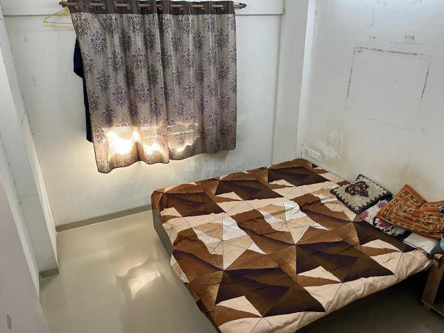 1 BHK Apartment in Vaishno Devi Circle for rent Ahmedabad. The reference number is 19283543