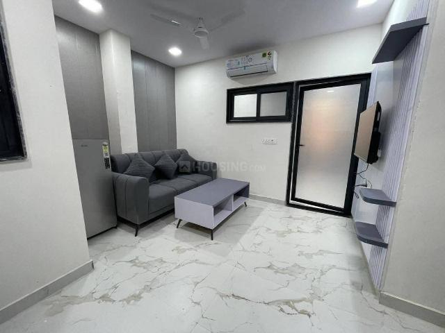 1 BHK Apartment in Vaishno Devi Circle for rent Ahmedabad. The reference number is 20912177