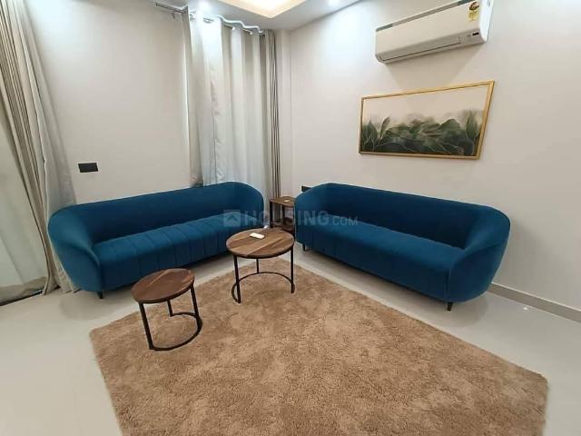 1 BHK Apartment in Vaishno Devi Circle for rent Ahmedabad. The reference number is 20351744