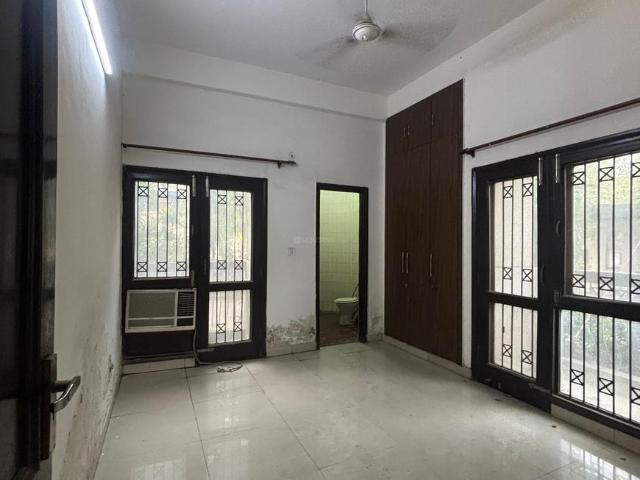 1 BHK Apartment in Vasundhara Enclave for resale New Delhi. The reference number is 20129529