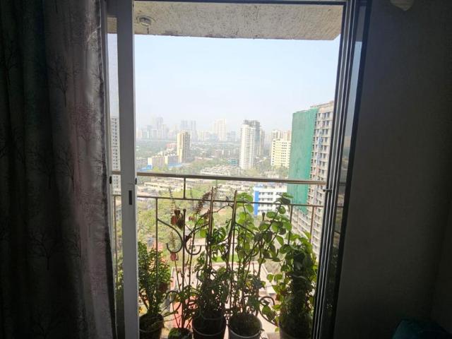 1 BHK Apartment in Vikhroli East for resale Mumbai. The reference number is 19943162