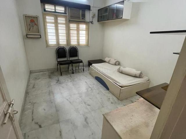 1 BHK Apartment in Vile Parle West for rent Mumbai. The reference number is 17446815