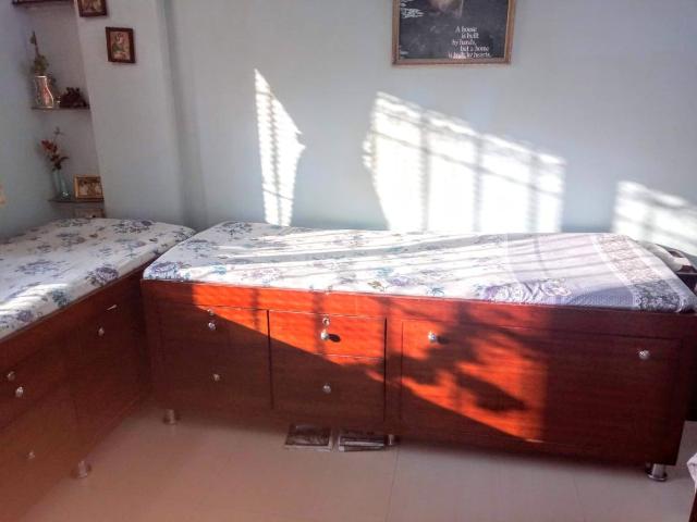 1 BHK Apartment in Vile Parle West for rent Mumbai. The reference number is 20623299