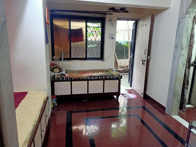 1 BHK Apartment in Vile Parle West for resale Mumbai. The reference number is 7162881