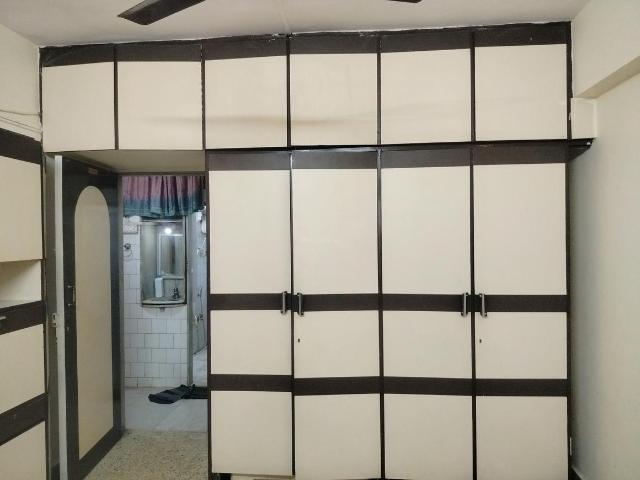 1 BHK Apartment in Vile Parle East for rent Mumbai. The reference number is 18321960