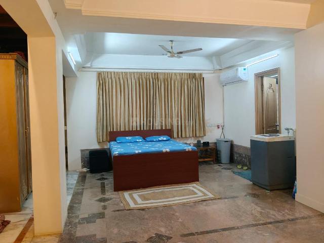 1 BHK Apartment in Vile Parle East for rent Mumbai. The reference number is 19309870