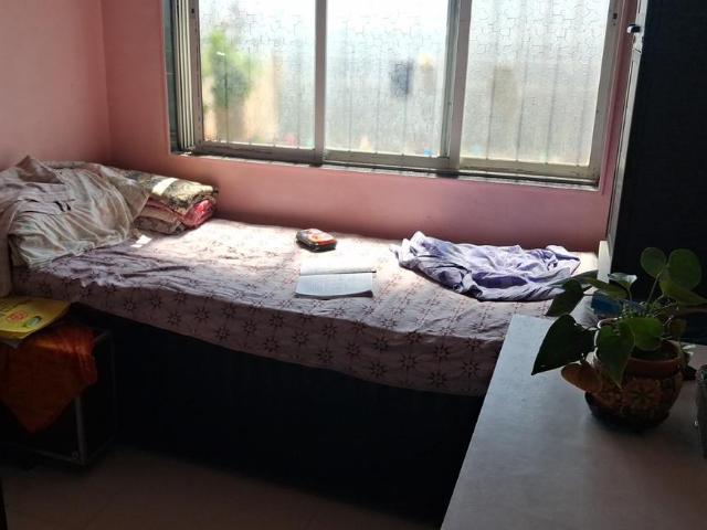 1 BHK Apartment in Vile Parle East for resale Mumbai. The reference number is 18115042