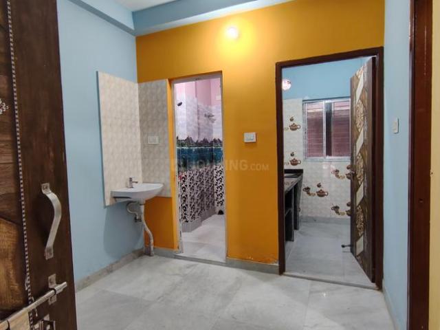 1 BHK Apartment in VIP Nagar for rent Kolkata. The reference number is 20749001