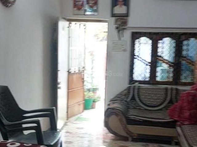 1 BHK Duplex in Noble Nagar Tenament for rent Ahmedabad. The reference number is 19079661