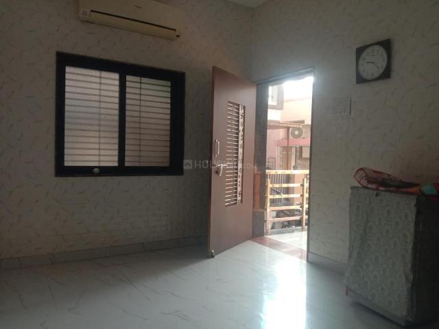 1 BHK Duplex in Ranip for rent Ahmedabad. The reference number is 20930940